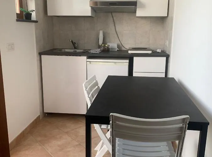 A לינה וארוחת בוקר 3*