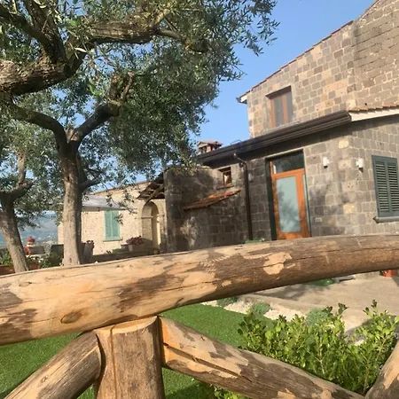 A לינה וארוחת בוקר 3*