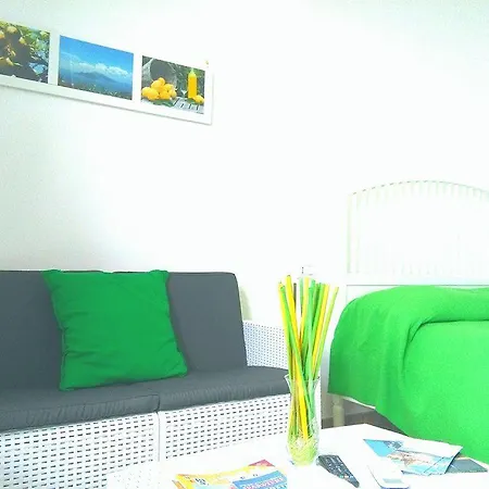 A לינה וארוחת בוקר 3*